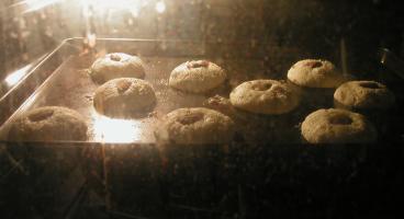 <img0*200:stuff/ALMOND%20COOKIEES%21%201.jpg>