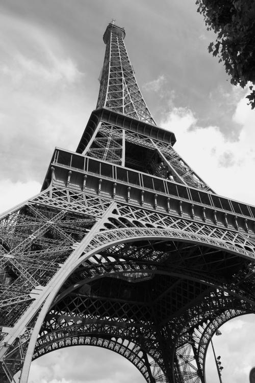 <img500*752:stuff/Eiffel_Tower.jpg>