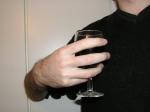 <img150*0:stuff/Hand_holding_wine-glass_from_backhand.jpg>