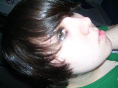 <img500*375:stuff/I_look_like_a_girl_version_of_Justin_Beiber._%3a-.jpg>