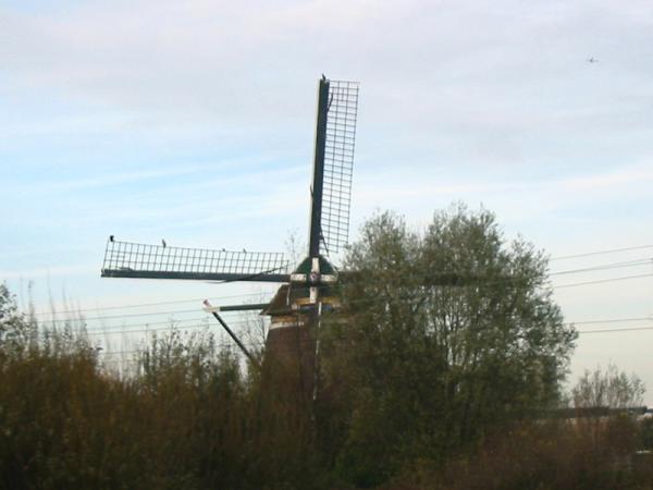 <img600*0:stuff/Windmillroad2.jpg>