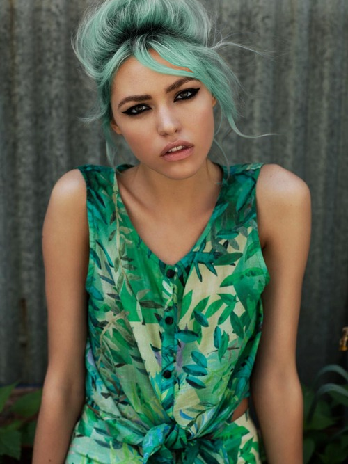 <img:stuff/alternative-beautiful-blue-hair-cat-eyes-Favim.com-716710.jpg.png>