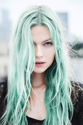 <img:stuff/blue-mermaid-green-pastel-grey-hair.jpg>