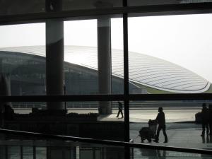 <img300*0:stuff/easterling_beijingairport2.jpg>