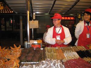 <img300*0:stuff/easterling_beijingtableofdeliciousthings2.jpg>