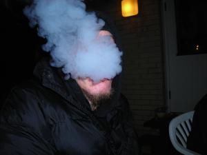 <img300*0:stuff/fush%27s%20friend%20smoking%20hookah.jpg>