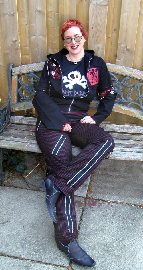 <img500*0:stuff/goth%20outfit%20new%20pants.jpg>