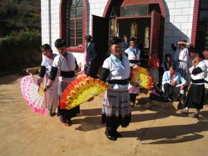 <img300*0:stuff/miaovillagedancepractice.jpg>