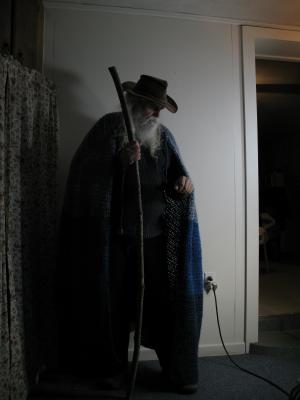 <img300*0:stuff/z/10620/Odin%2520Standing%25203-6-09/3-6-09%20073.jpg>