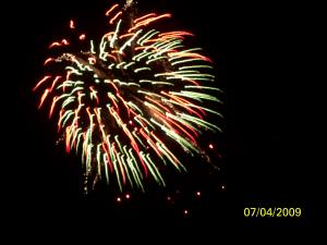 <img300*0:stuff/z/174525/fireaworks%2521%2521%2521%2521/i1246897743_3.jpg>