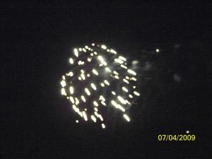 <img300*0:stuff/z/174525/fireaworks%2521%2521%2521%2521/i1246897743_7.jpg>