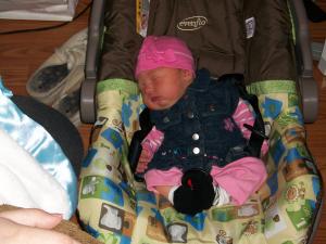 <img300*0:stuff/z/178728/Baby%2520reference/3%20a%20days%20old%203.JPG>