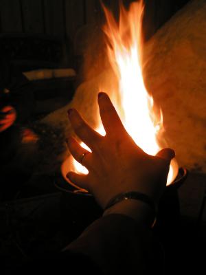 <img300*0:stuff/z/49339/Imbolc%2520Fire%25202upload/i1233641720_18.jpg>